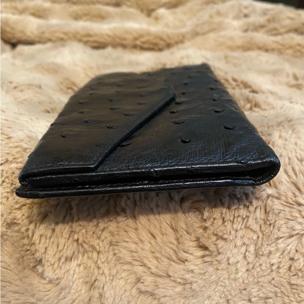 SOLD! Vintage Gucci Black Genuine Ostrich Leather Wallet with Gold-Tone Logo - Picture 4 of 12